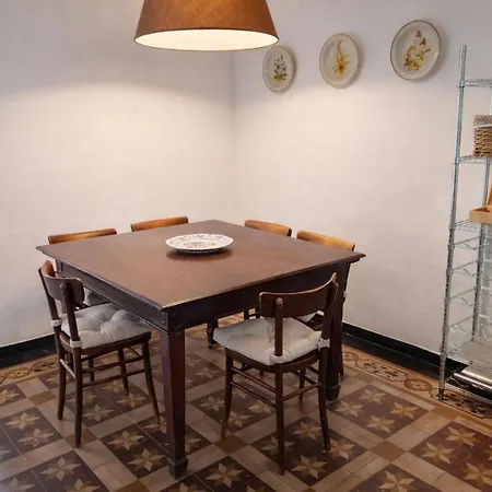 Casa Ligure Appartmento In Сasa de vacaciones *